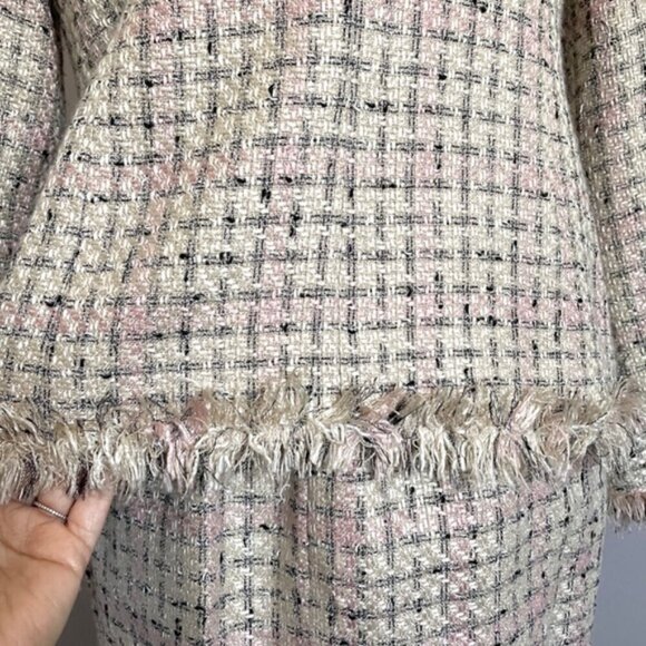 Pink / Cream Bouclé Blazer Skirt Suit - 8/Medium, very Chanel! - Picture 15 of 16